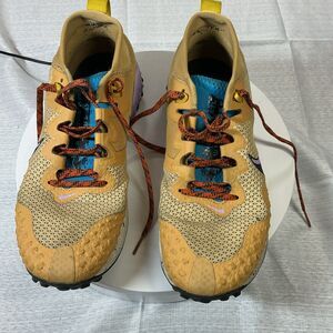 Nike Wildhorse 7 Womens size 9 trail running shoes DV2191-700